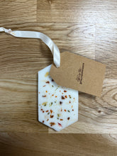 Charger l'image dans la galerie, Suspension Parfumée & Fleurie