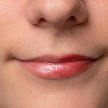 Charger l'image dans la galerie, Baume à Lèvres teinte à la Cerise
