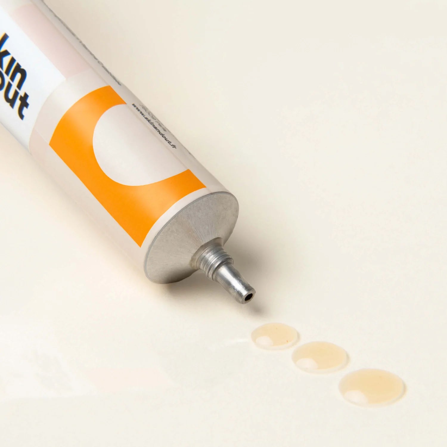 Soin anti-taches acne Skin&Out - Les Procrastineuses à Tours