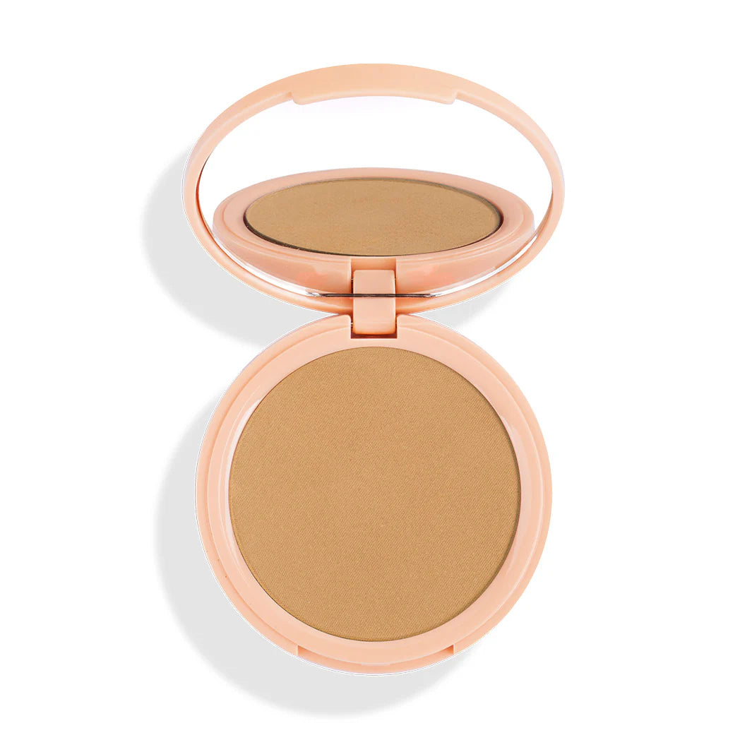 Poudre soin matifiante SPF15, couleur 03 amande douce, de la marque La Crique, vendu chez Les Procrastineuses à Tours
